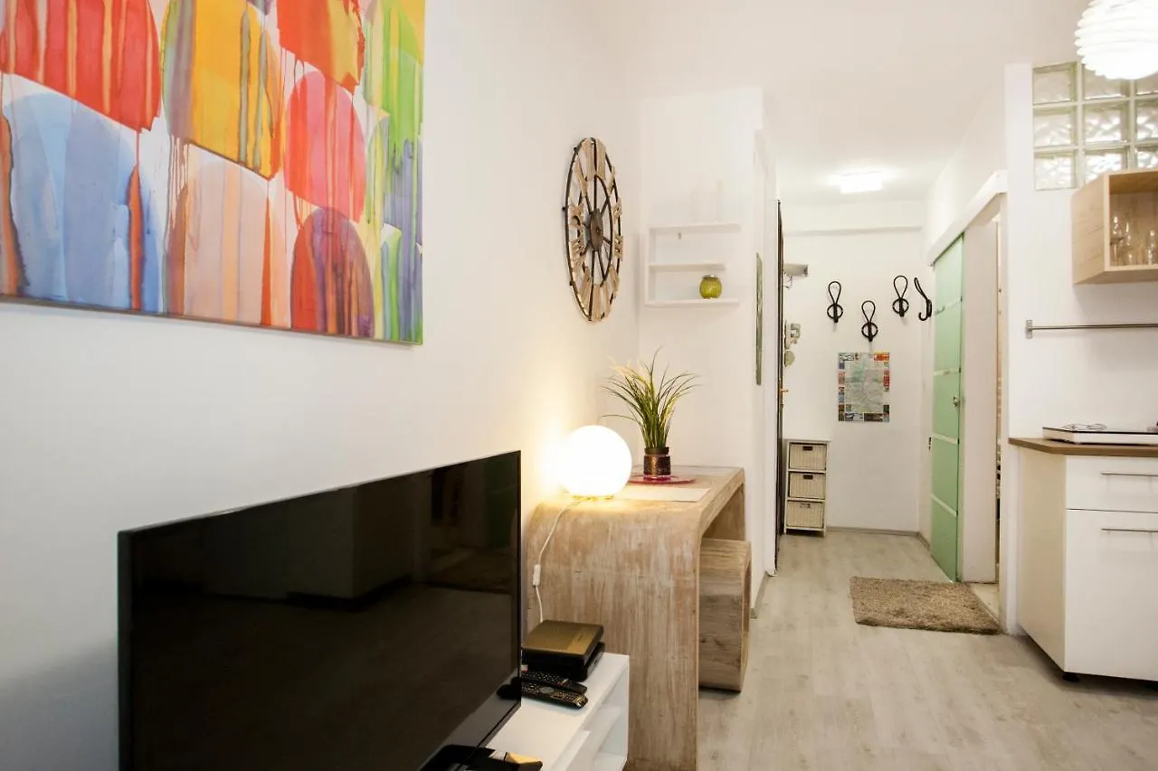 Hanna Studio Is In The Heart Of Pest Broadway 0*, 布达佩斯